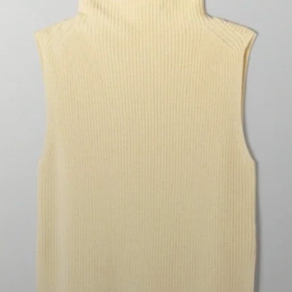 WILFRED Durandal Sleeveless Sweater Pastel Yellow - Size Medium - Picture 3 of 8